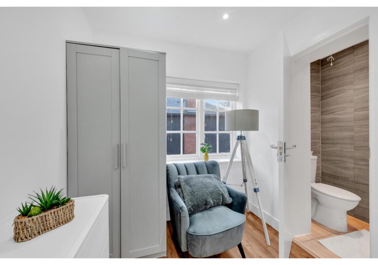 Classic 2Bd Flat In 切姆 外观 照片